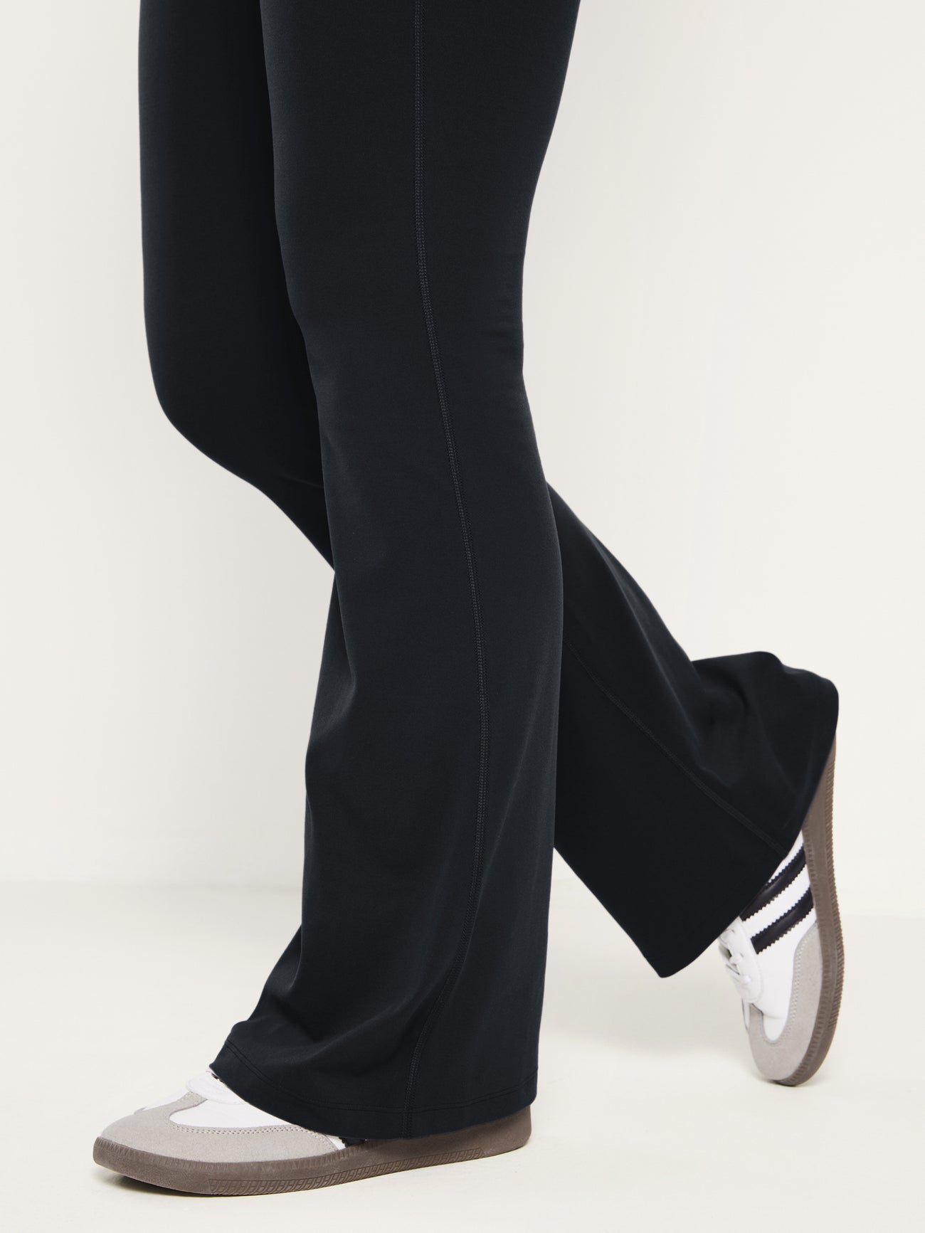 Maternity Flare Leggings With Pockets